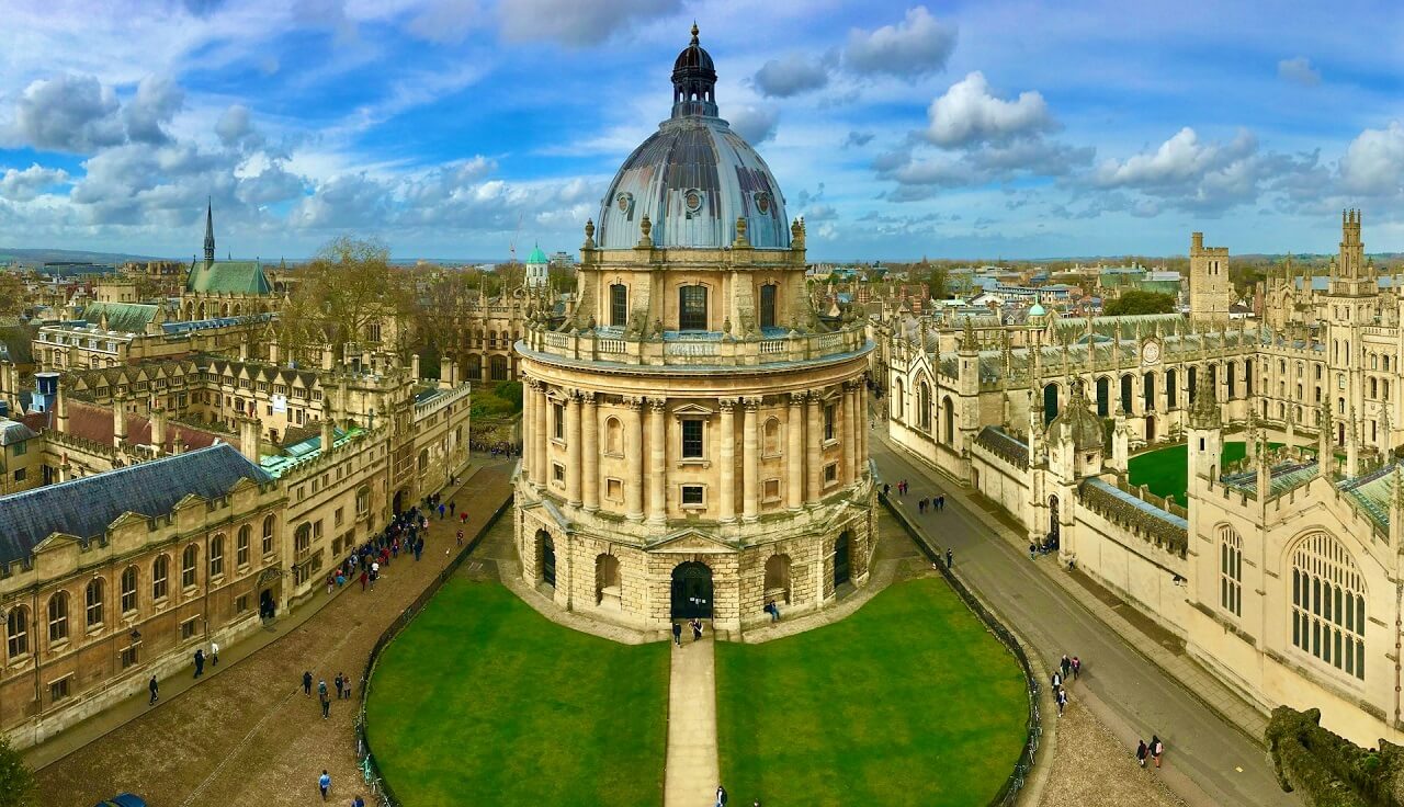 De Oxford à Cambridge, Stephen Hawking