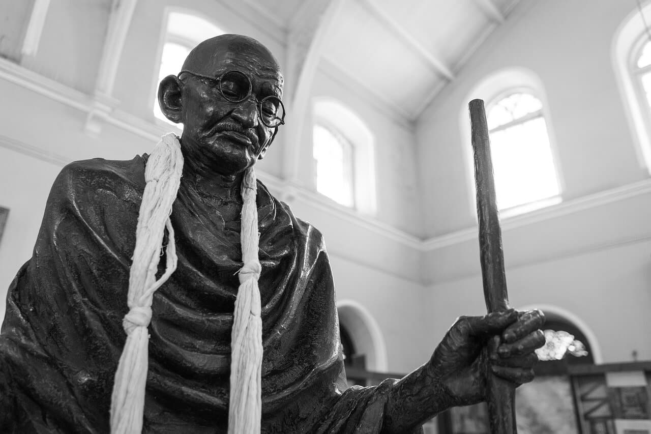 La fin du monde. Gandhi